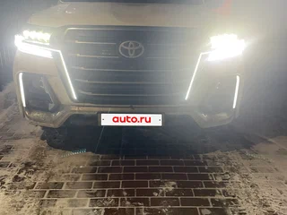 2014 Toyota Land Cruiser 200 Series Рестайлинг 1, белый, 4750000 рублей, вид 3