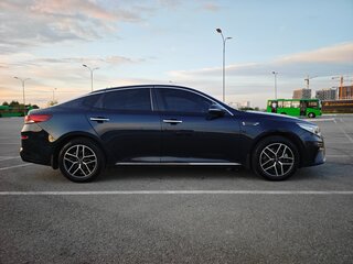 2019 Kia Optima IV Рестайлинг, синий, 2099000 рублей, вид 4