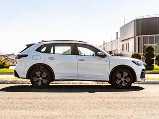 2025 Volkswagen Tiguan L Pro III (China Market), белый, 5250000 рублей, вид 4