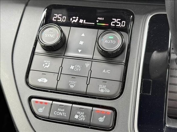 2023 Honda Stepwgn Spada VI, белый, 2325000 рублей - вид 16