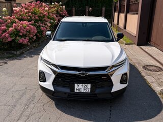2020 Chevrolet Blazer III, белый, 2380000 рублей, вид 3