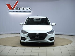 2018 Hyundai Solaris II, белый, 1050000 рублей, вид 2