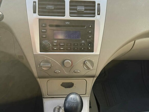 2010 Vortex Estina I, чёрный, 299000 рублей - вид 12