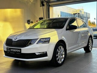 2017 Skoda Octavia III (A7) Рестайлинг, белый, 1735000 рублей, вид 1
