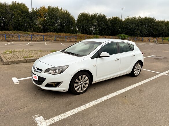 2012 Opel Astra J Рестайлинг, белый, 720000 рублей - вид 9