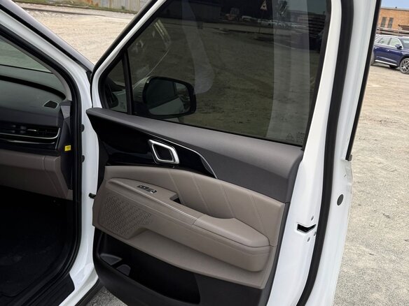 2024 Kia Carnival IV Рестайлинг, белый, 6300000 рублей - вид 8