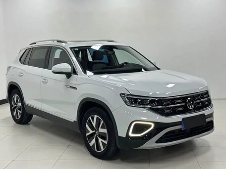 2023 Volkswagen Tayron I Рестайлинг, белый, 1850000 рублей, вид 3