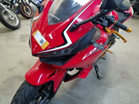 2021 Honda CBR 400R, красный, 649000 рублей, вид 4