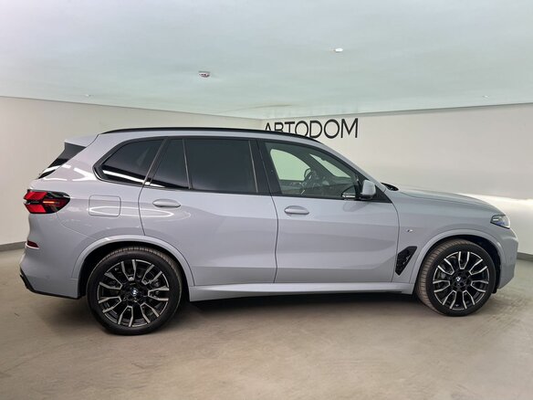 2026 BMW X5 40d IV (G05/G18) Рестайлинг, серый, 17850000 рублей - вид 4