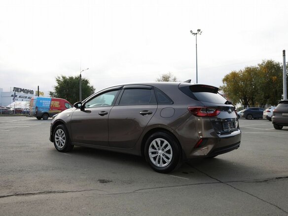 2019 Kia Ceed III, коричневый, 1683000 рублей - вид 7