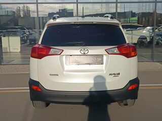 2015 Toyota RAV4 IV (XA40), белый, 1850000 рублей, вид 5