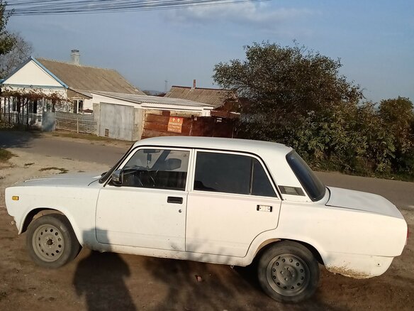 2008 Lada (ВАЗ) 2107, белый, 115000 рублей - вид 3