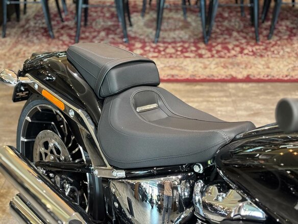 2025 Harley-Davidson Breakout, чёрный, 3750000 рублей - вид 16
