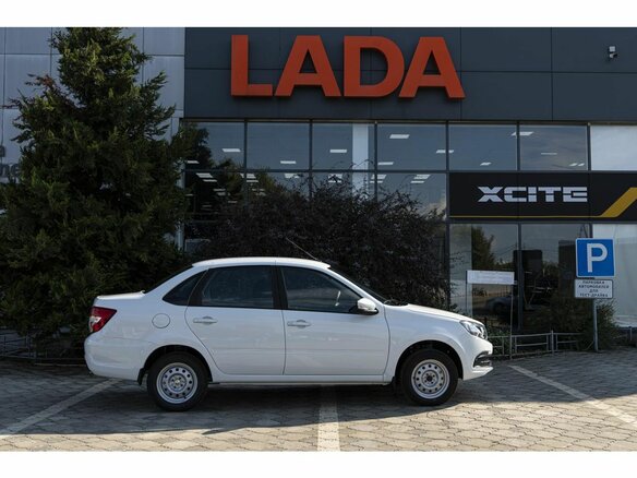 2026 Lada (ВАЗ) Granta I Рестайлинг, белый, 1068000 рублей - вид 6