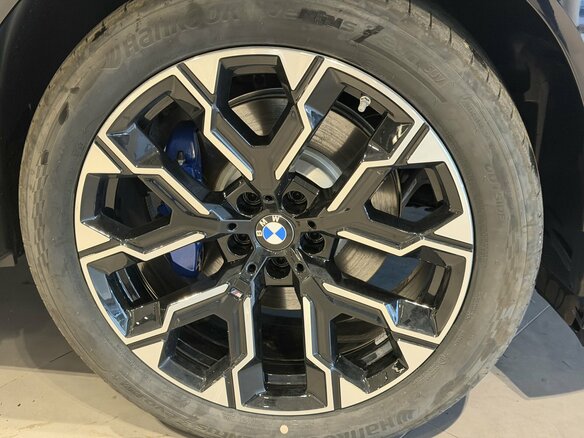 2025 BMW X3 Long 30L xDrive IV (G45/G48), чёрный, 7100000 рублей - вид 17