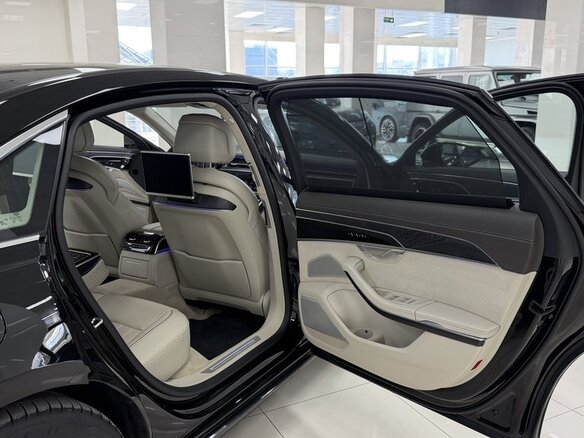 2018 Audi A8 Long 55 TFSI IV (D5), чёрный, 5700000 рублей - вид 21