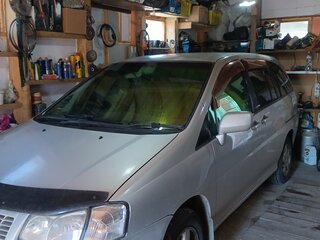 1999 Nissan Liberty, серый, 400000 рублей, вид 1