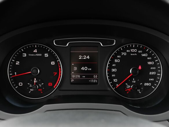 2012 Audi Q3 I (8U), коричневый, 1509000 рублей - вид 13