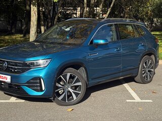 2022 Volkswagen Tayron I Рестайлинг, синий, 4100000 рублей, вид 2