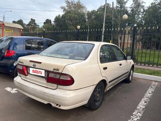 1998 Nissan Almera I (N15), белый, 300000 рублей, вид 2