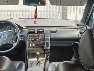 1998 Mercedes-Benz E-Класс 240 II (W210, S210), синий, 600000 рублей, вид 5