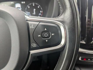 2020 Volvo XC60 II, чёрный, 3745000 рублей, вид 5