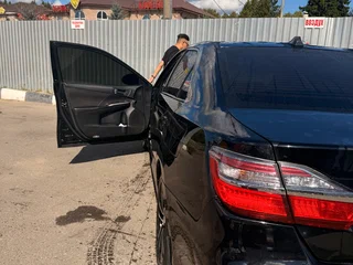 2014 Toyota Camry VII (XV50) Рестайлинг, чёрный, 3000000 рублей, вид 3