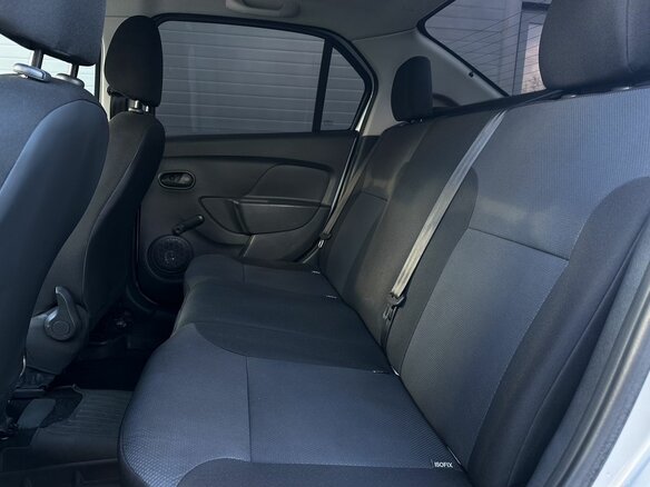 2017 Renault Logan II, серебристый, 599000 рублей - вид 13