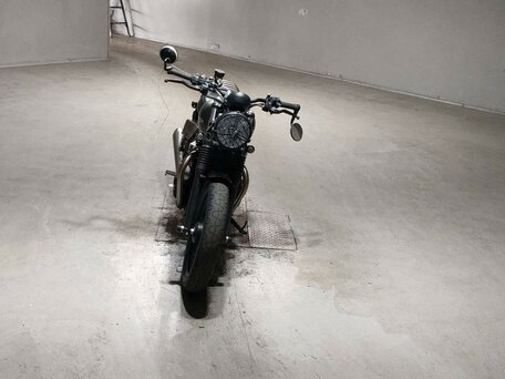 2021 Triumph Street Twin, серый, 799000 рублей, вид 3