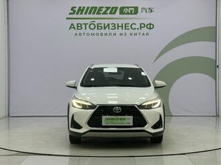 2021 Toyota Yaris L XP150 Рестайлинг, белый, 1300000 рублей, вид 2