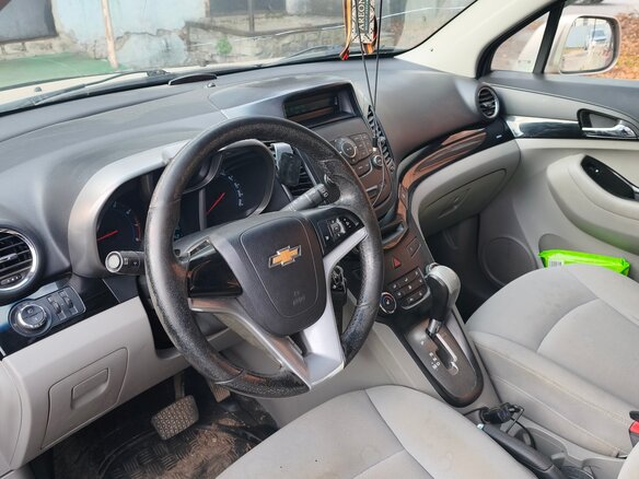 2011 Chevrolet Orlando I, бежевый, 850000 рублей - вид 5