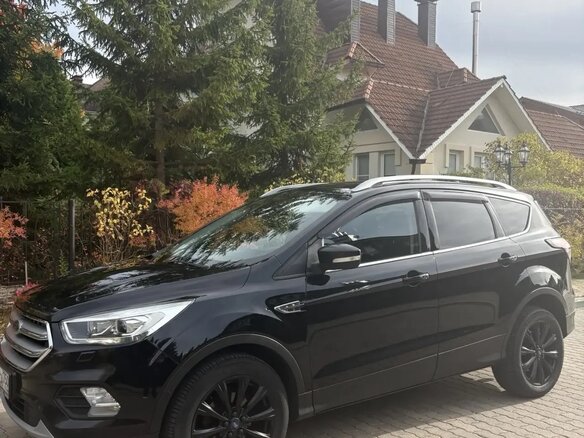 2017 Ford Kuga II Рестайлинг, чёрный, 1900000 рублей - вид 13