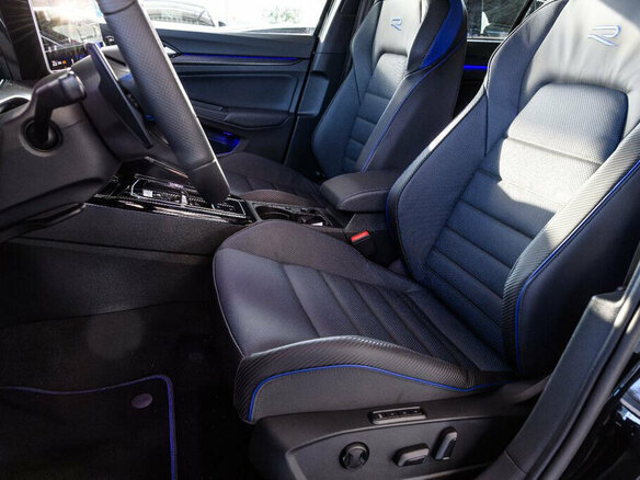 2026 Volkswagen Golf R VIII Рестайлинг, чёрный, 7289000 рублей - вид 10