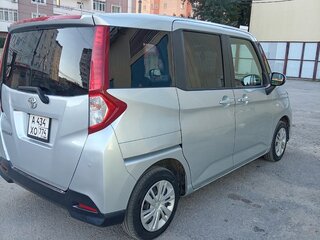 2023 Toyota Roomy I Рестайлинг, серебристый, 1150000 рублей, вид 2