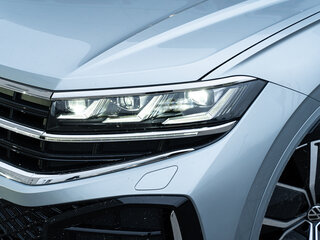 2026 Volkswagen Touareg III Рестайлинг, серый, 13620000 рублей, вид 3