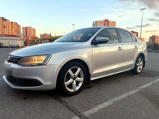 2012 Volkswagen Jetta VI, серебристый, 890000 рублей, вид 1