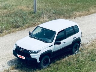 2023 Lada (ВАЗ) Niva Travel I, белый, 866000 рублей, вид 1