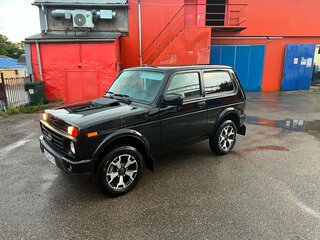 2021 Lada (ВАЗ) 2121 (4x4) Urban I Рестайлинг (2020), чёрный, 850000 рублей, вид 1