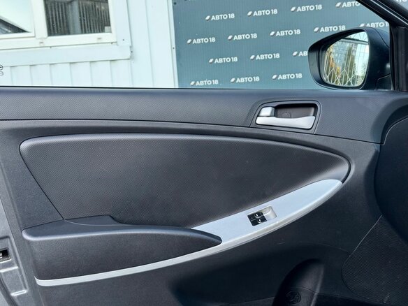 2013 Hyundai Solaris I, серый, 799000 рублей - вид 9