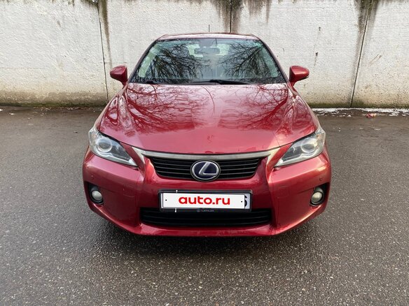 2011 Lexus CT 200h I, красный, 1300000 рублей