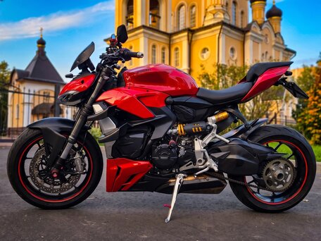 2022 Ducati Streetfighter V2, красный, 1770000 рублей, вид 1