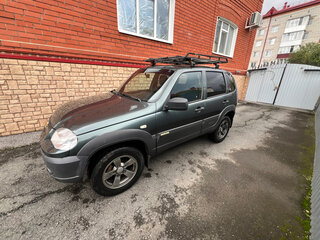 2017 Chevrolet Niva I Рестайлинг, серый, 750000 рублей, вид 2