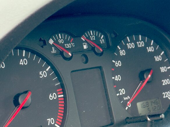 2001 Volkswagen Golf IV, чёрный, 215000 рублей - вид 10