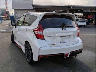 2020 Nissan Note Nismo II Рестайлинг, белый, 790000 рублей, вид 3