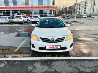 2013 Toyota Corolla X (E140, E150) Рестайлинг, белый, 900000 рублей, вид 5