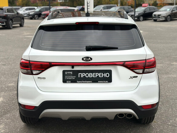 2017 Kia Rio X-Line IV, белый, 1000000 рублей - вид 5