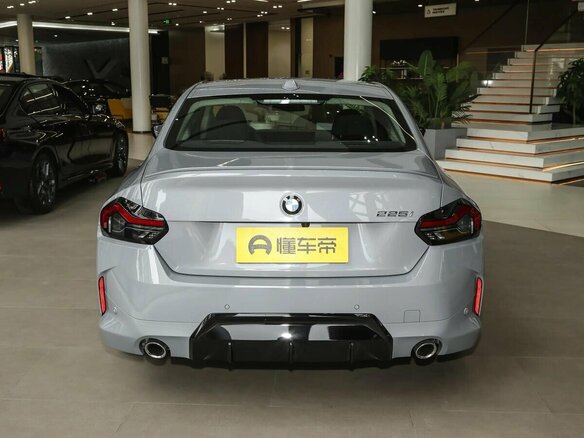 2025 BMW 2 серии 220i G42 Рестайлинг, серый, 6325000 рублей - вид 7