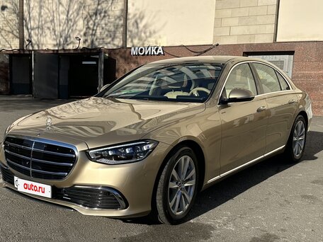 2023 Mercedes-Benz S-Класс 450 4MATIC VII (W223), золотистый, 15000000 рублей, вид 1