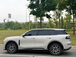 2026 Changan Qiyuan Q07 31.7 kWh, серебристый, 3575000 рублей, вид 5