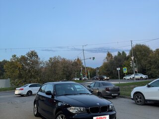 2010 BMW 1 серии 116i I (E81/E82/E87/E88) Рестайлинг, чёрный, 910000 рублей, вид 2